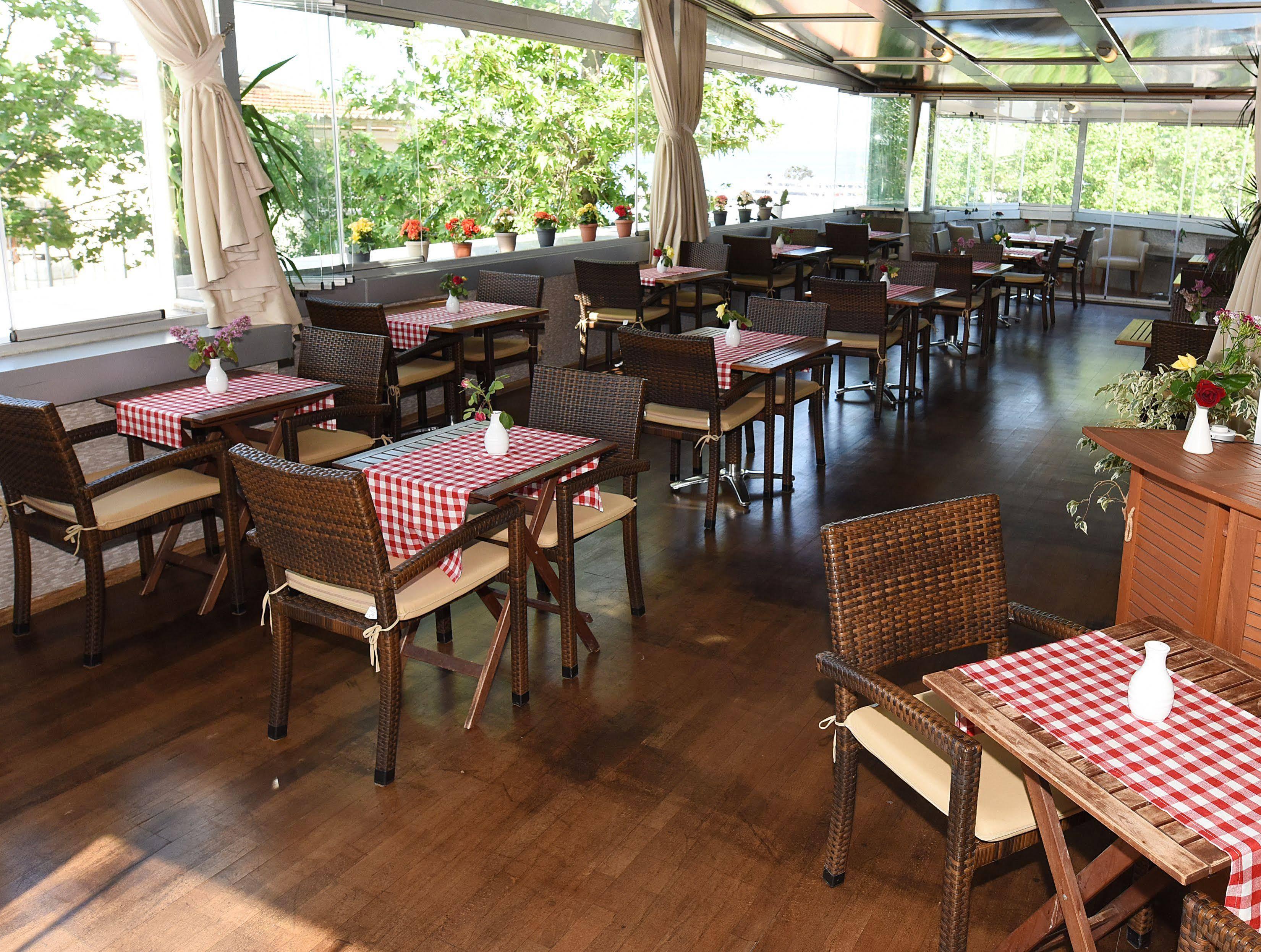 Marine House Boutique Hotel Adalar Exterior photo