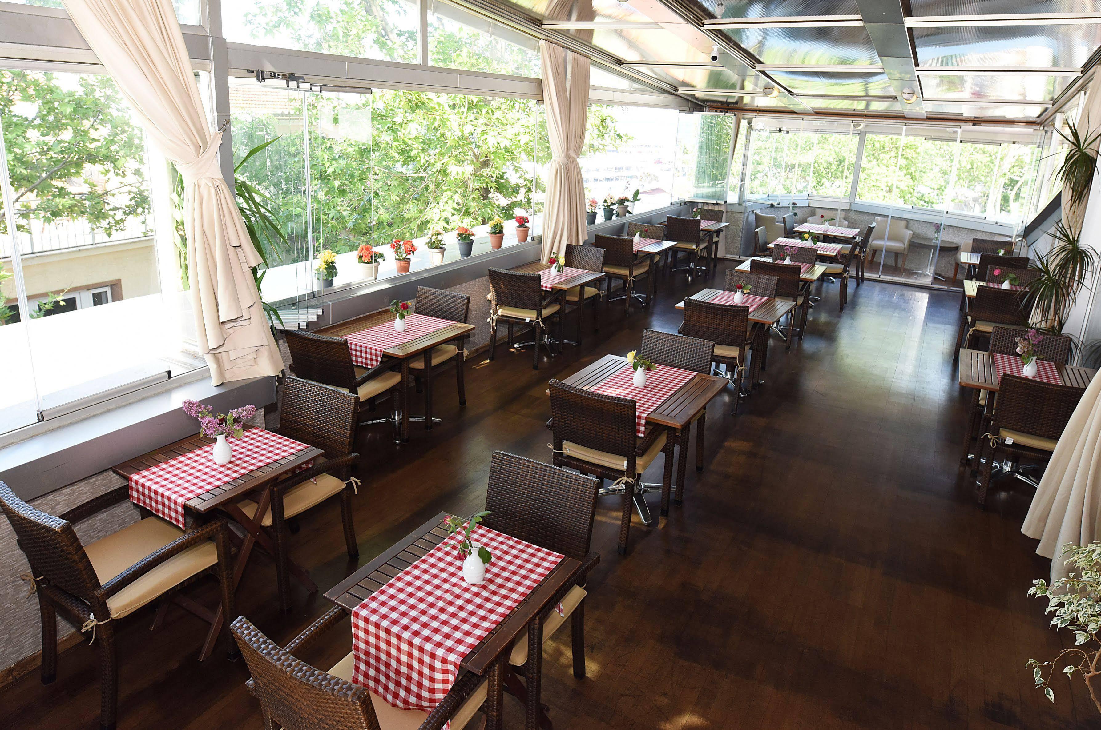 Marine House Boutique Hotel Adalar Exterior photo