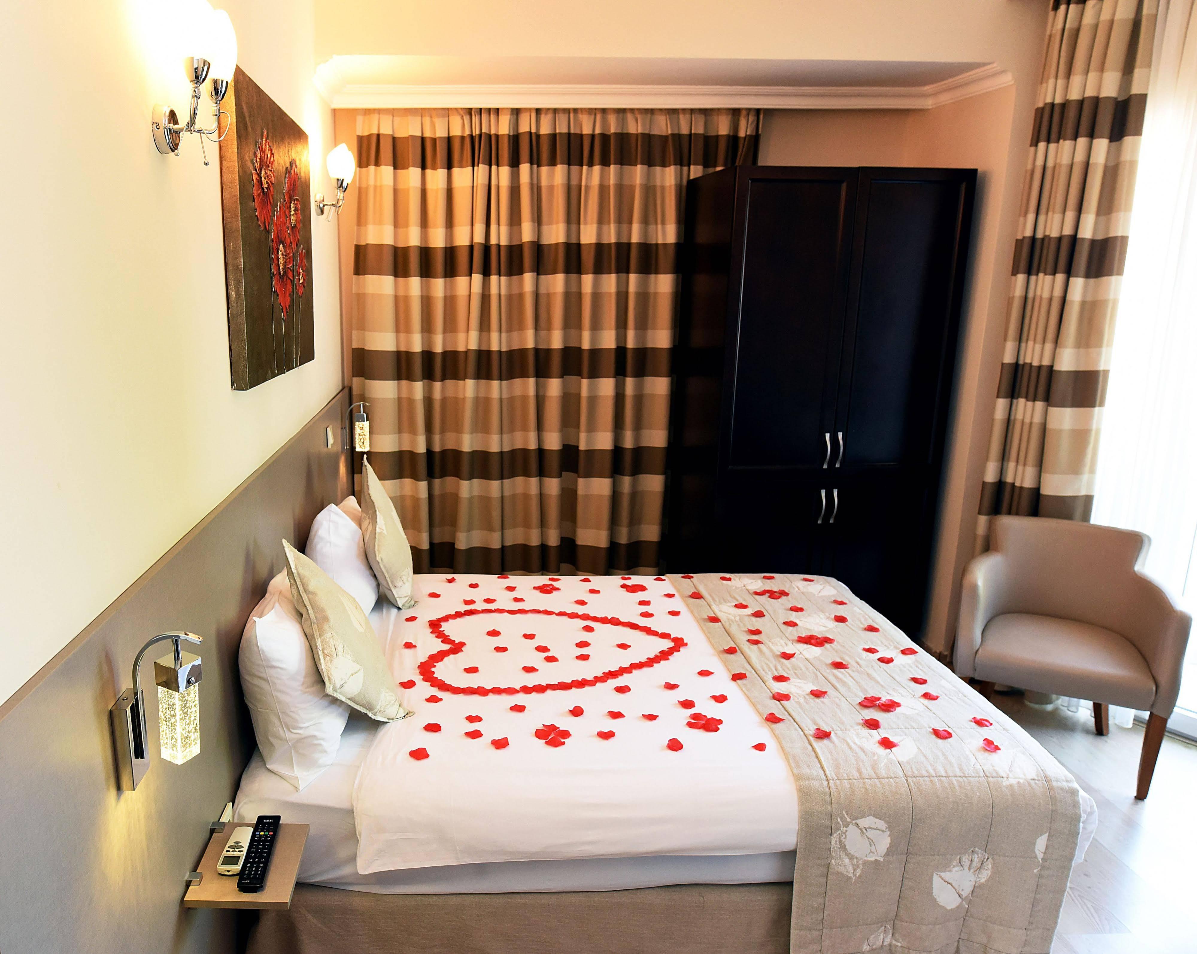 Marine House Boutique Hotel Adalar Exterior photo