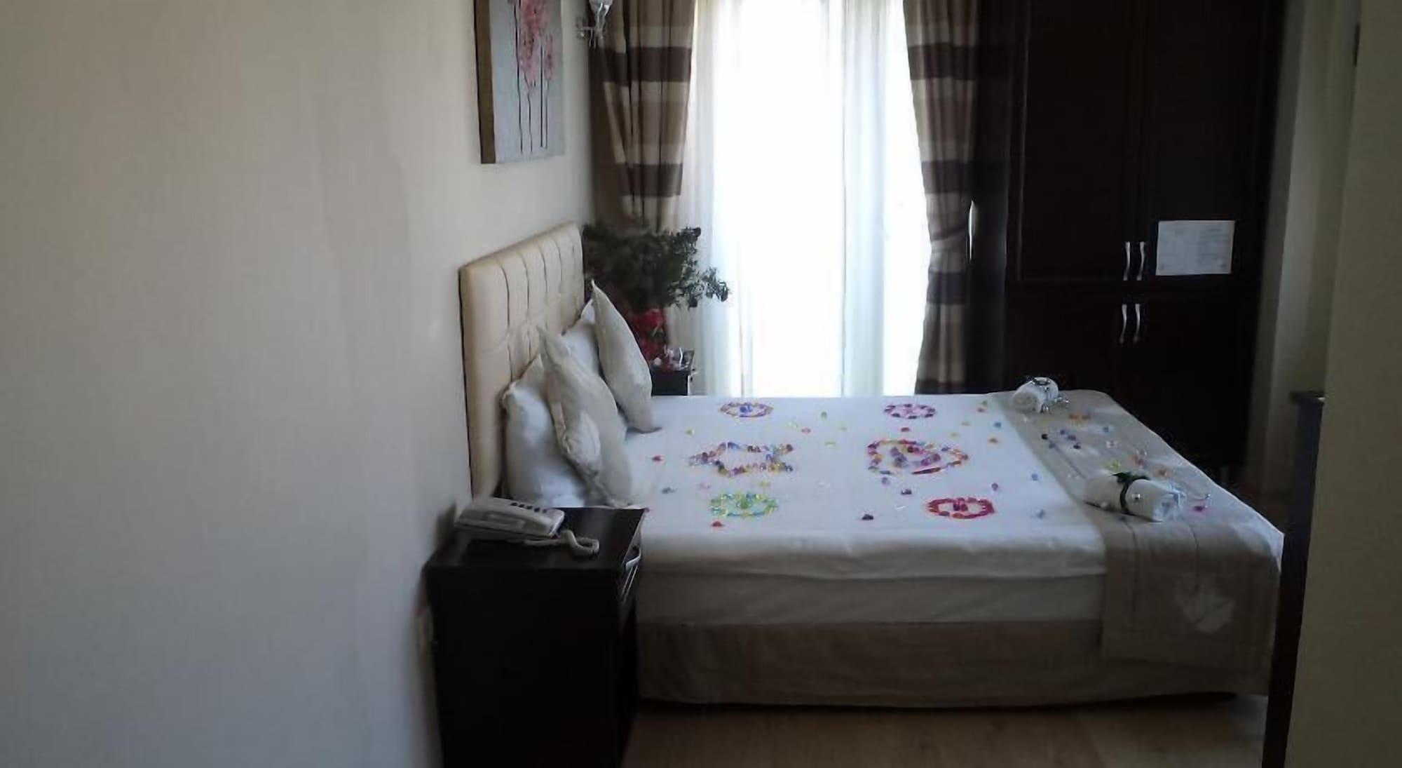 Marine House Boutique Hotel Adalar Exterior photo
