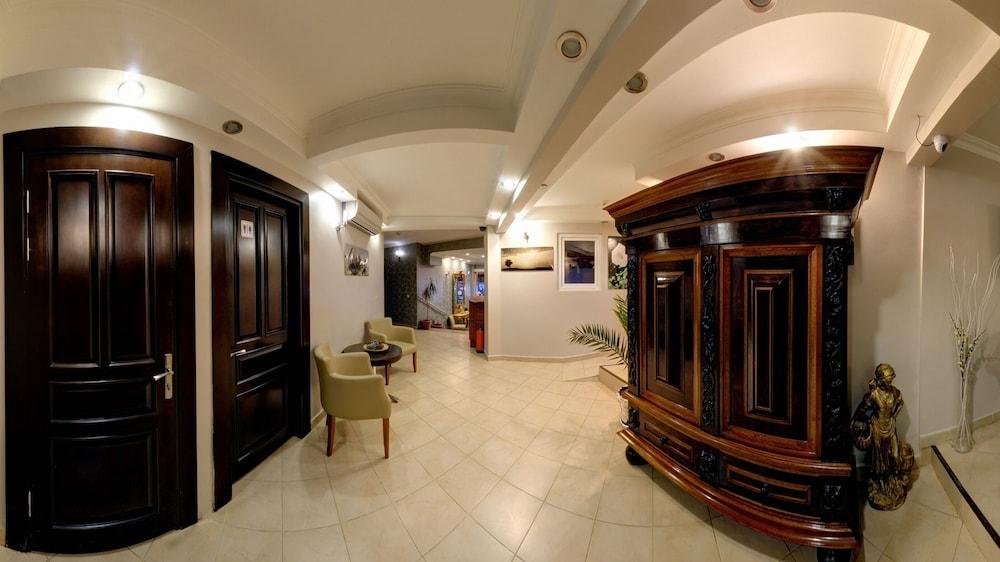 Marine House Boutique Hotel Adalar Exterior photo