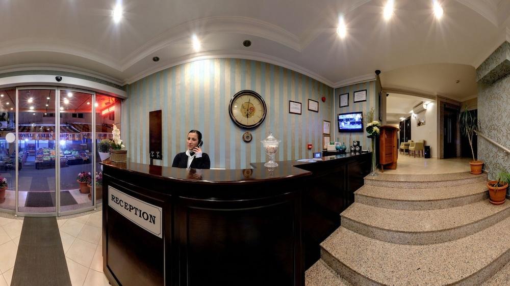 Marine House Boutique Hotel Adalar Exterior photo
