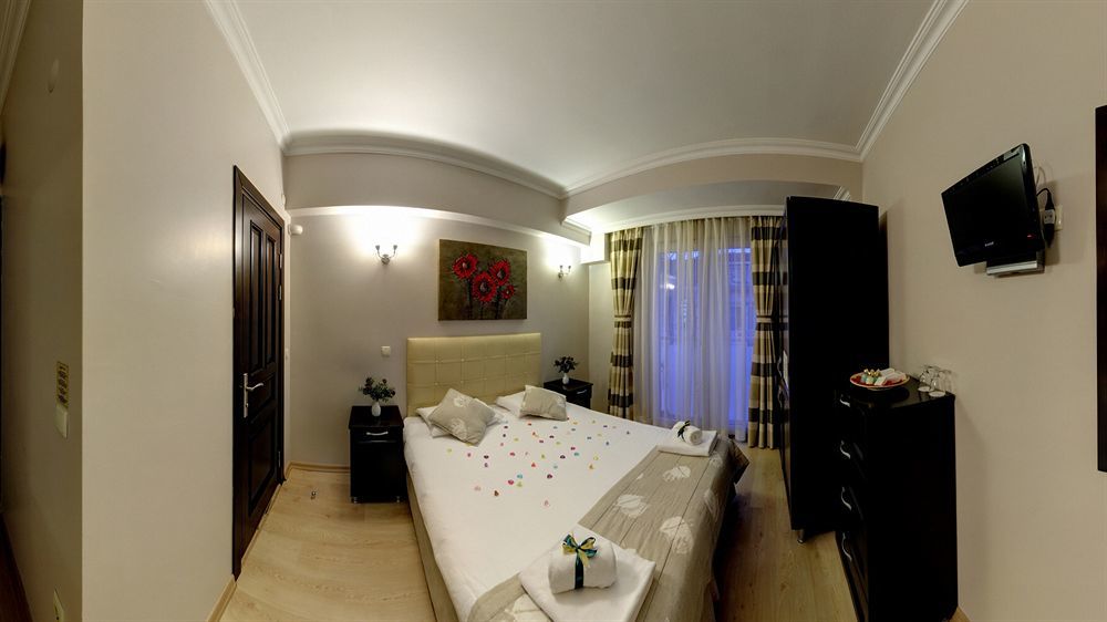 Marine House Boutique Hotel Adalar Exterior photo