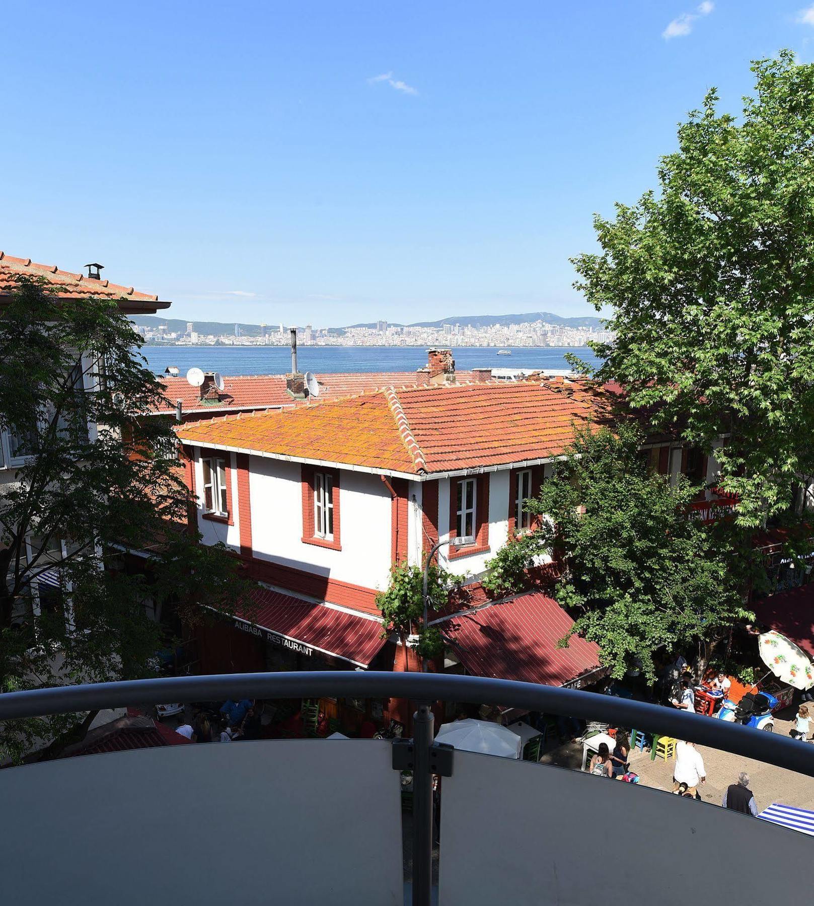 Marine House Boutique Hotel Adalar Exterior photo